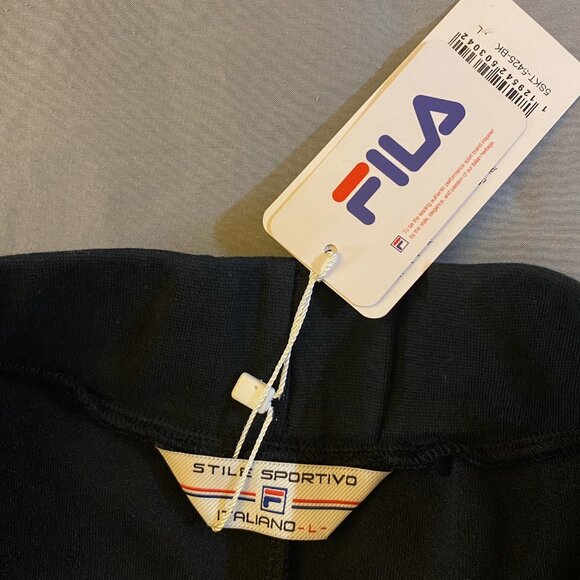 NWT FILA Women's Sportive Skirt Snap Buttons on both Sides Size L - Picture 4 of 6